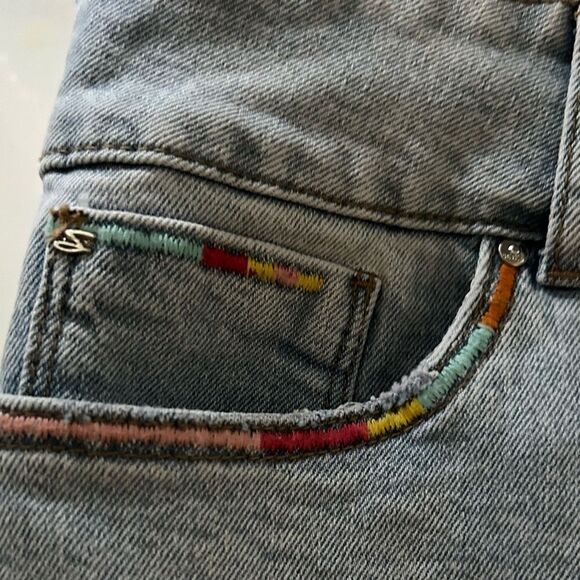 Seven7 Tummyless MidRise Bermuda Jean shorts Size 10 - Picture 2 of 13